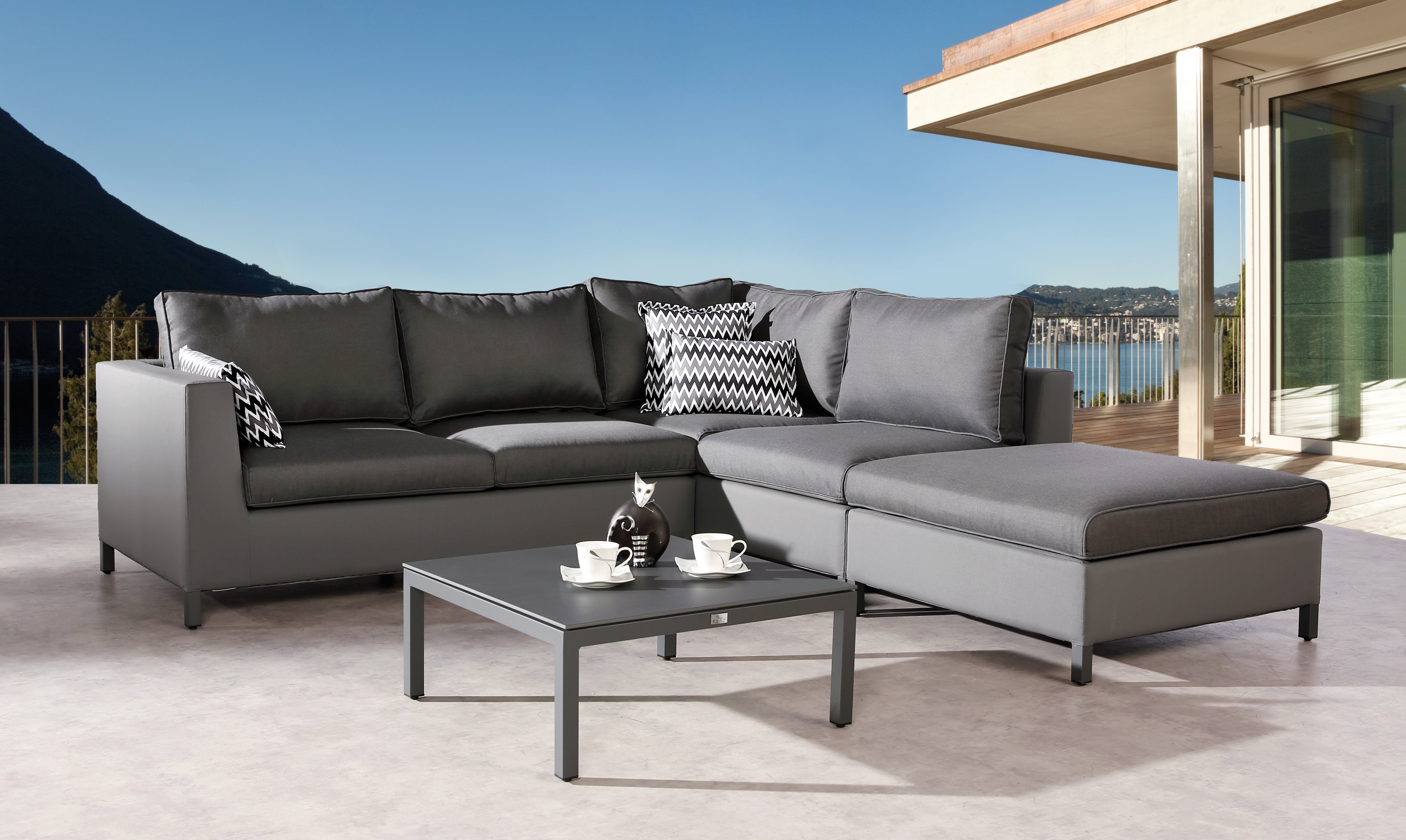 Lounge-Möbel