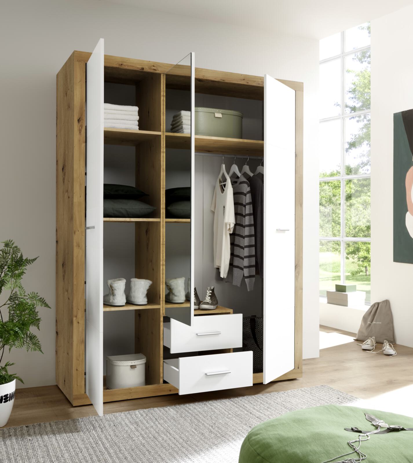 Kleiderschrank