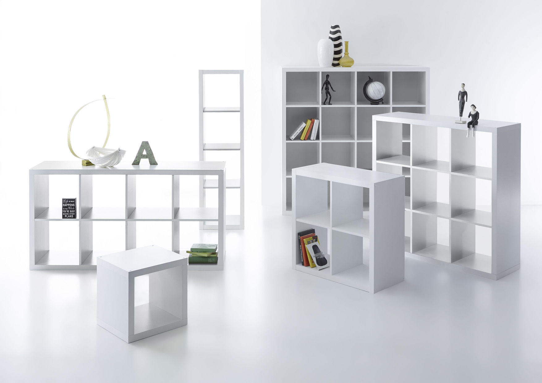 Raumteiler auch als Bücherregal einsetzbar