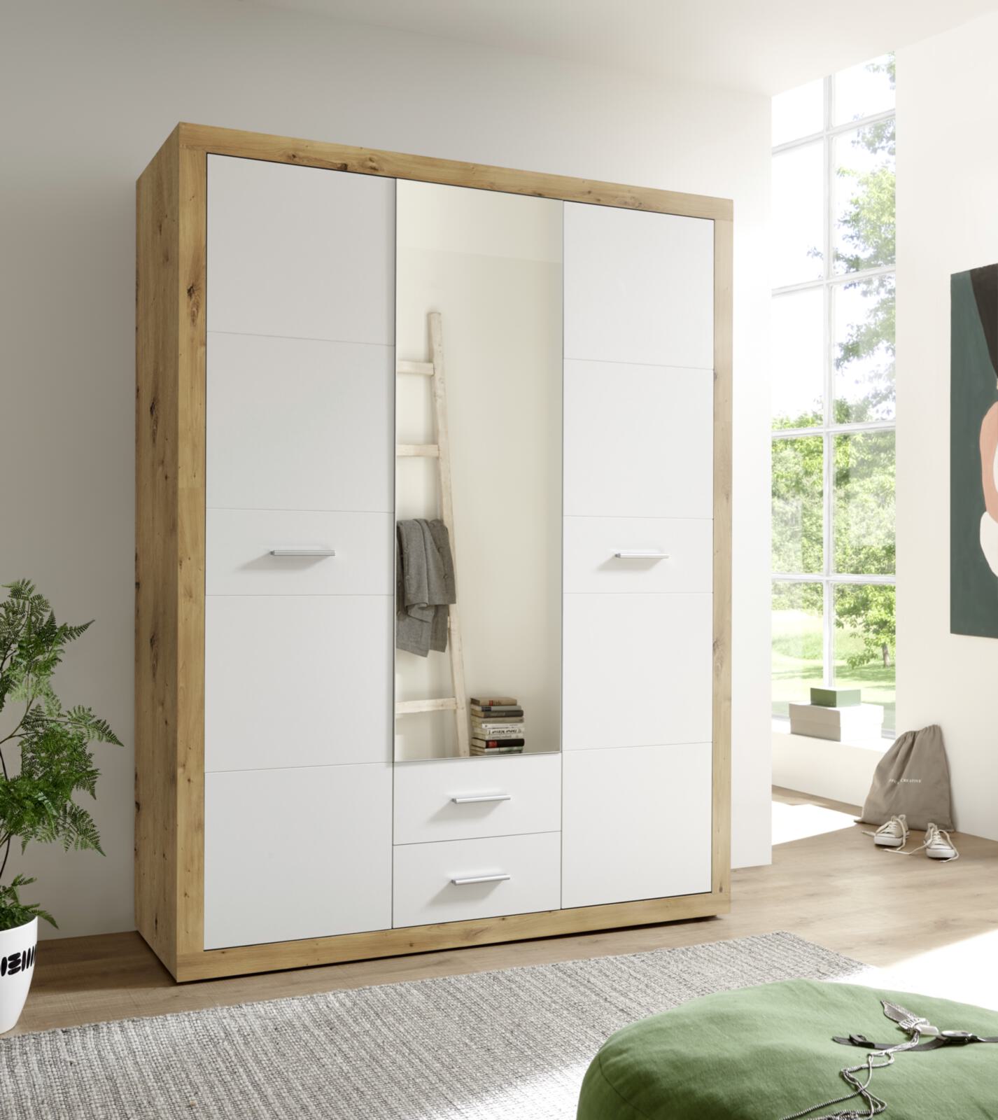 Kleiderschrank