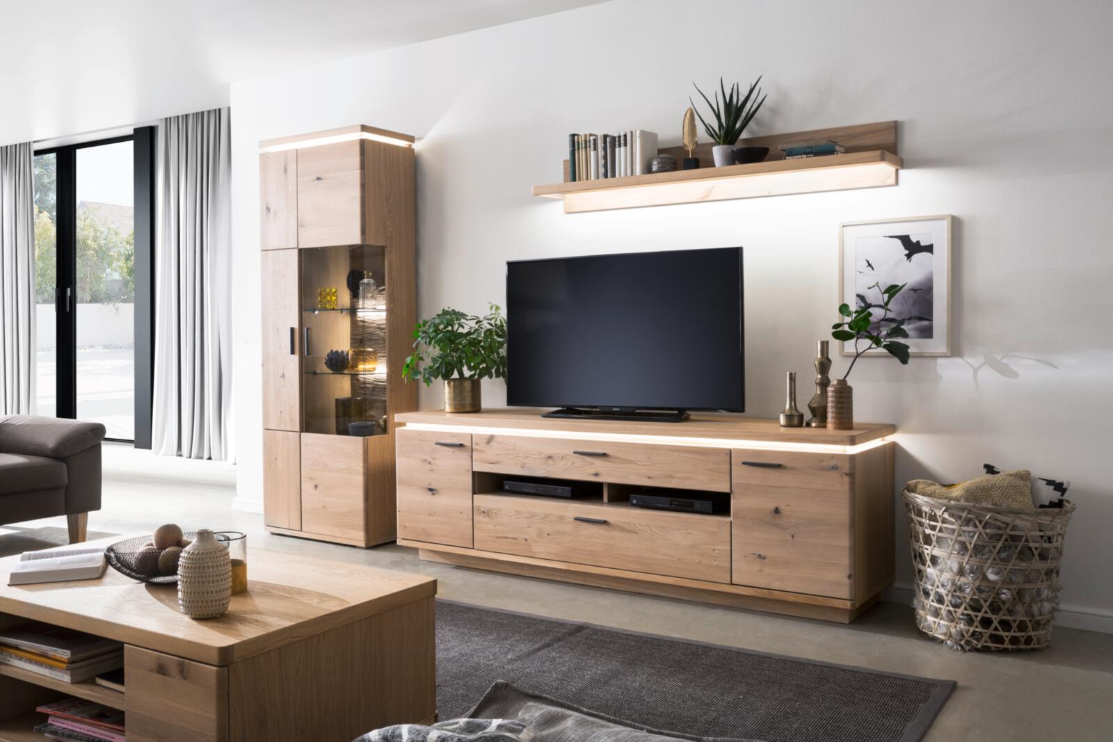 Wohnprogramm Barcelona - Wohnwand