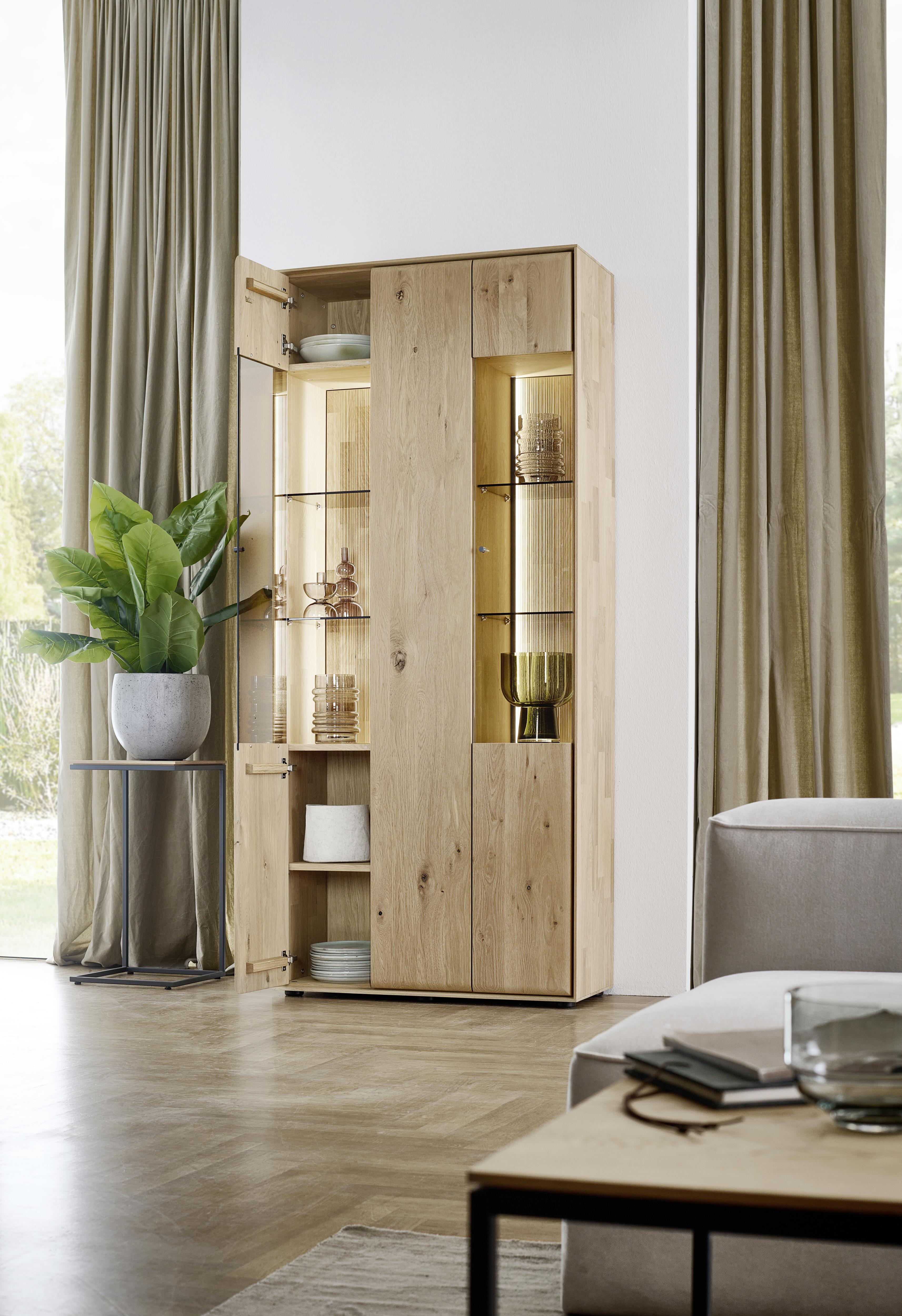 Standvitrine "Vala"